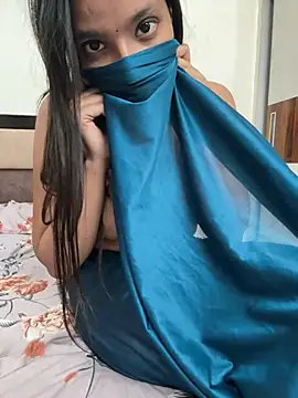 Snapshot of AASHI66 chatting on 02.04.25 AASHI66 online show from 02.04.25