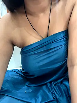 Snapshot of AASHI66 chatting on 09.22.25 AASHI66 online show from 09.22.25