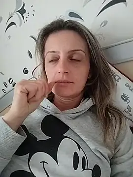 SophyGirl online show from 10.20.25