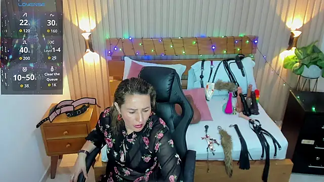 luciana ballesteros  online show from 12.17.25