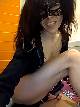 Snapshot of EmySkinny85 chatting on 01.08.25 EmySkinny85 online show from 01.08.25