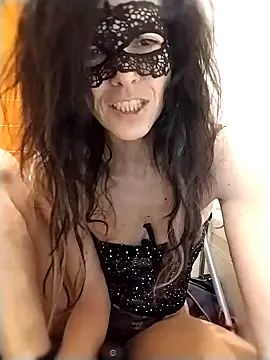 Snapshot of EmySkinny85 chatting on 02.06.25 EmySkinny85 online show from 02.06.25