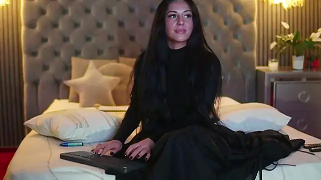 AmelyNoir online show from 12.30.24