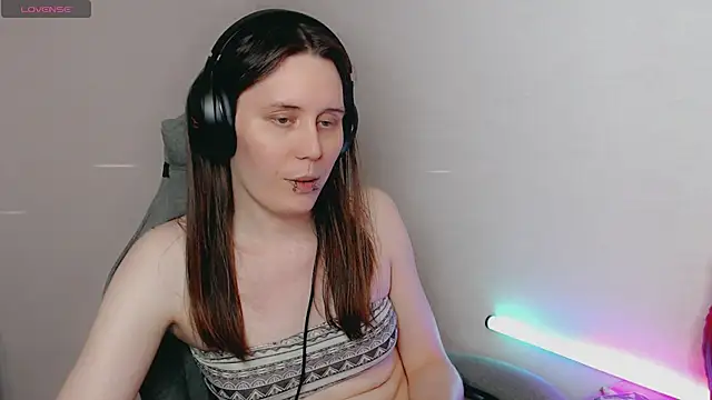 Snapshot of tracy_cooper chatting on 12.28.24 tracy cooper online show from 12.28.24