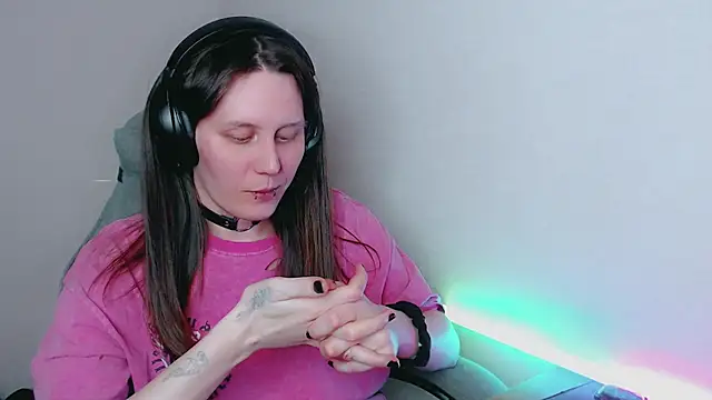 Snapshot of tracy_cooper chatting on 01.11.25 tracy cooper online show from 01.11.25