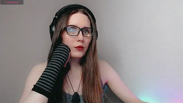 Snapshot of tracy_cooper chatting on 02.06.25 tracy cooper online show from 02.06.25