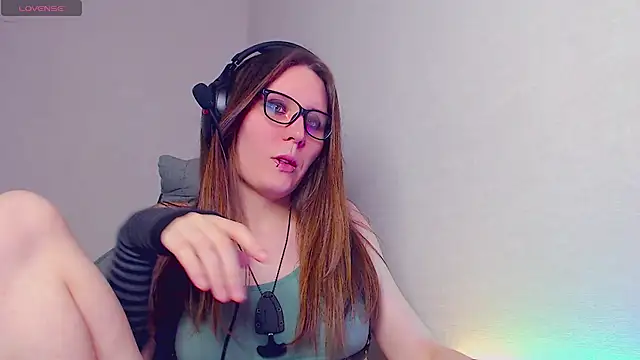 Snapshot of tracy_cooper chatting on 02.13.25 tracy cooper online show from 02.13.25