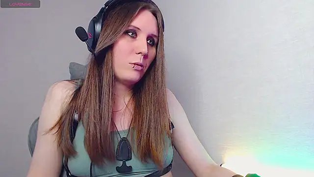 Snapshot of tracy_cooper chatting on 02.13.25 tracy cooper online show from 02.13.25