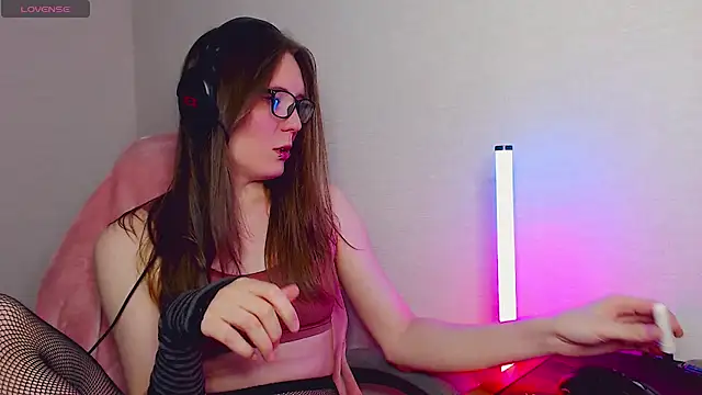 Snapshot of tracy_cooper chatting on 02.20.25 tracy cooper online show from 02.20.25