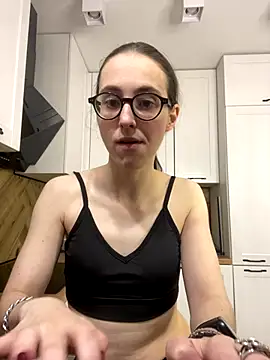 MartiniiSelenna online show from 10.18.25