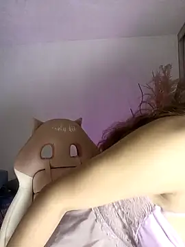 lovely kitt online show from 11.20.25