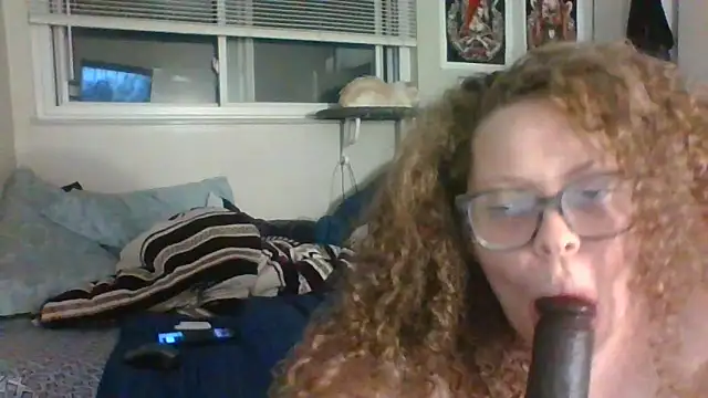 Snapshot of Morremarie chatting on 01.05.25 Morremarie online show from 01.05.25