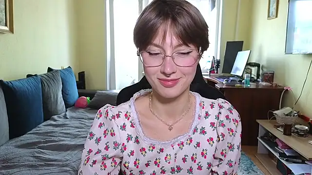 MalvinaBlum online show from 04.18.26