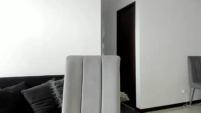 angelturned001 online show from 01.24.25