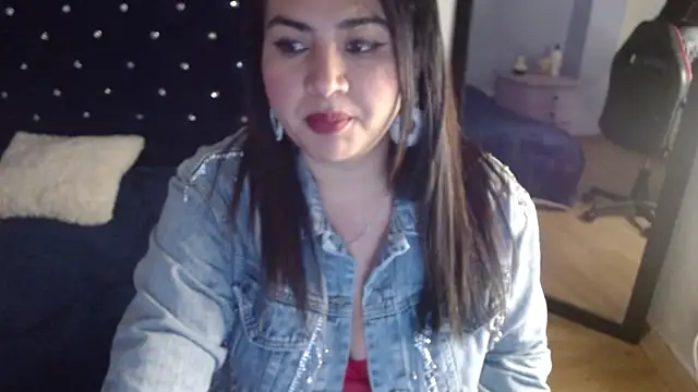 lucianaa 25 online show from 12.10.24