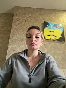 Snapshot of Amerabelle_23 chatting on 02.14.25 Amerabelle 23 online show from 02.14.25