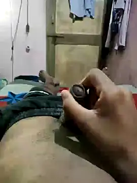 Snapshot of PlayBoy0299 chatting on 12.29.24 PlayBoy0299 online show from 12.29.24