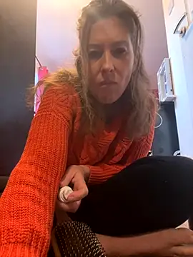 Lwhite1 online show from 10.28.25