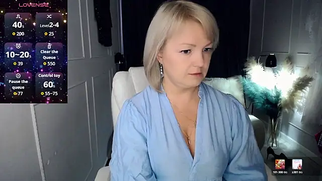 Snapshot of Juarnea chatting on 02.16.26 Juarnea online show from 02.16.26