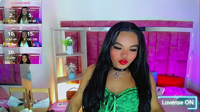Snapshot of KayleighDreams_ chatting on 06.06.26 KayleighDreams online show from 06.06.26