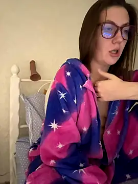 BeatriceTender online show from 11.26.25