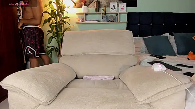 Neganhot  online show from 03.20.26