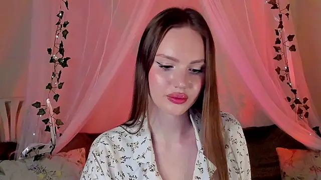 Snapshot of MishkaMe chatting on 12.07.24 MishkaMe online show from 12.07.24