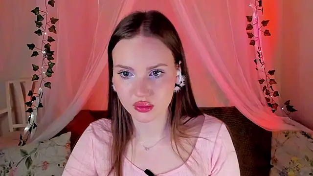 Snapshot of MishkaMe chatting on 12.24.24 MishkaMe online show from 12.24.24