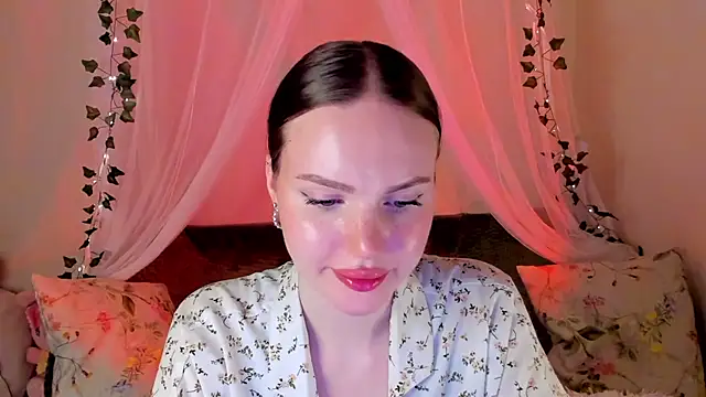 Snapshot of MishkaMe chatting on 01.13.25 MishkaMe online show from 01.13.25