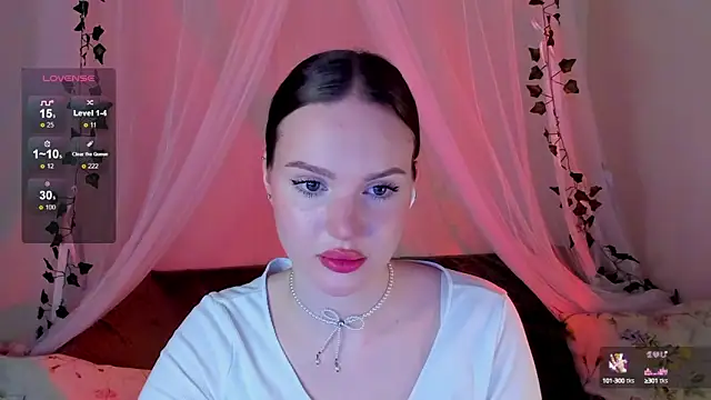 Snapshot of MishkaMe chatting on 01.15.25 MishkaMe online show from 01.15.25