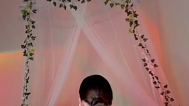 Snapshot of MishkaMe chatting on 02.08.25 MishkaMe online show from 02.08.25