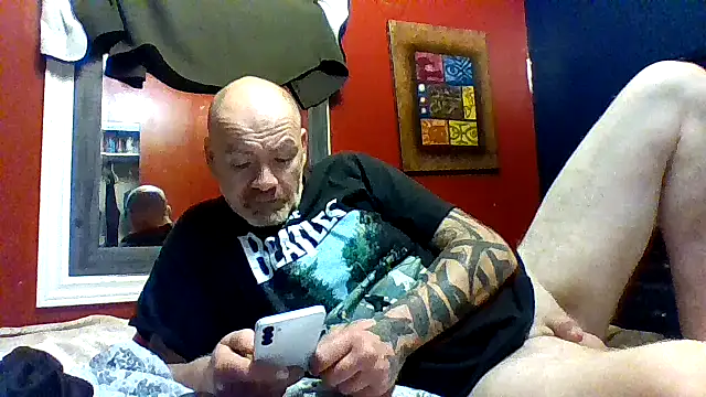 Snapshot of tinycock74tny chatting on 10.20.25 tinycock74tny online show from 10.20.25