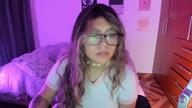 StephaniFox online show from 04.16.26