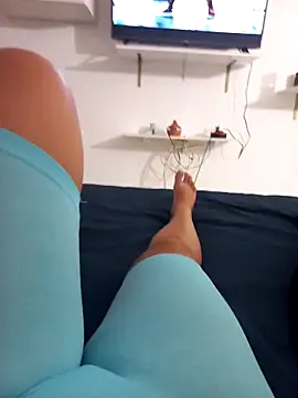 Snapshot of buterfly1519 chatting on 09.21.25 buterfly1519 online show from 09.21.25