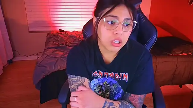 miacanela xo online show from 12.31.24