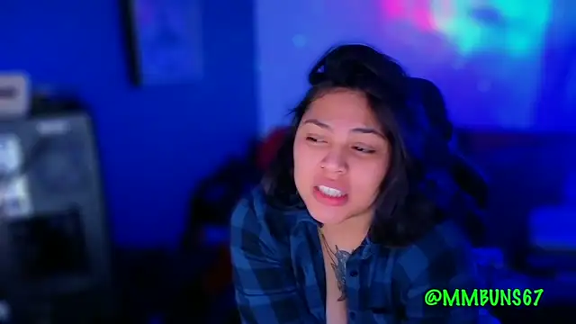 miacanela xo online show from 10.28.25