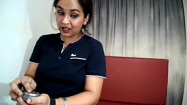 Cute Indian00 online show from 02.06.25