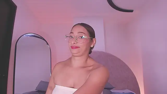 vale ross  online show from 04.17.26