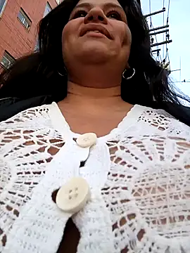 Snapshot of Julieta-tits chatting on 12.14.24 Julieta-tits online show from 12.14.24