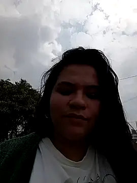 Snapshot of Julieta-tits chatting on 12.15.24 Julieta-tits online show from 12.15.24