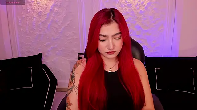 ViolettCastel online show from 10.18.25