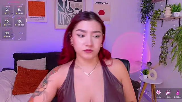 Snapshot of ViolettCastel chatting on 05.20.26 ViolettCastel online show from 05.20.26