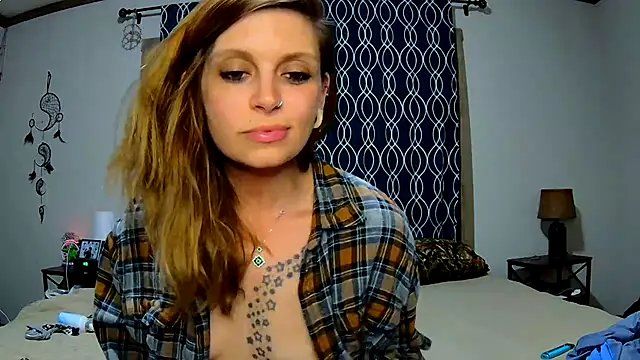 ZeelaXoXo online show from 01.10.25