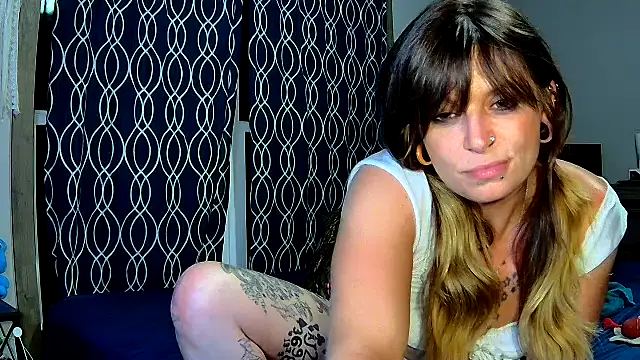 ZeelaXoXo online show from 09.20.25