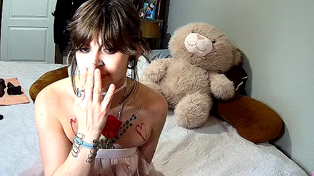 ZeelaXoXo online show from 02.15.26