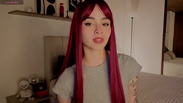 Snapshot of Roxxy_mora chatting on 10.09.25 Roxxy mora online show from 10.09.25