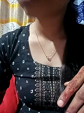 Snapshot of Aruyeshi- chatting on 02.25.25 Aruyeshi- online show from 02.25.25