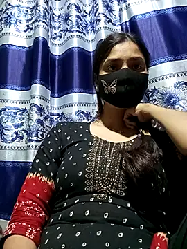 Snapshot of Aruyeshi- chatting on 03.04.25 Aruyeshi- online show from 03.04.25