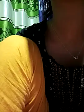 Snapshot of Aruyeshi- chatting on 03.09.25 Aruyeshi- online show from 03.09.25