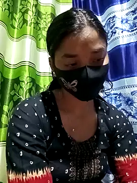 Snapshot of Aruyeshi- chatting on 03.11.25 Aruyeshi- online show from 03.11.25